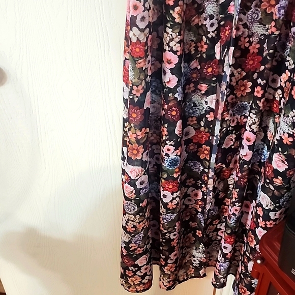 ❤️Express Cape❤️ - Picture 2 of 8